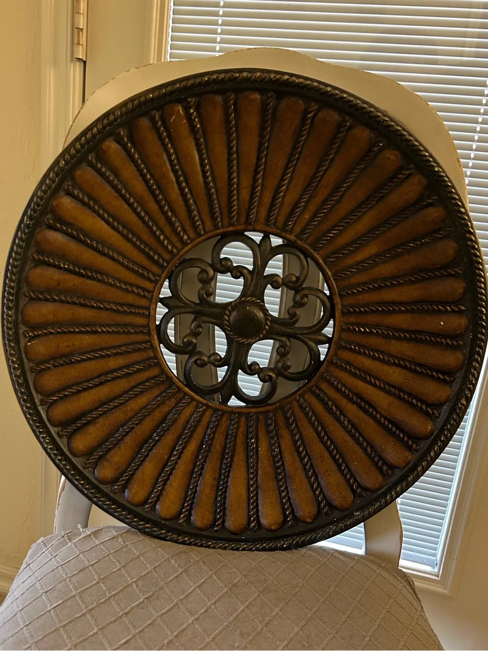 Othr Round Wall Mirror Accent in Bronze and Gold